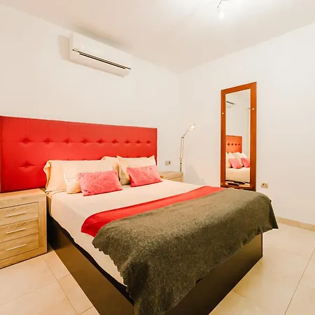 Old Town Apartment *